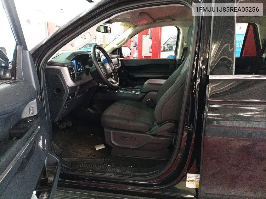 2024 Ford Expedition Xlt VIN: 1FMJU1J85REA05256 Lot: 42624312