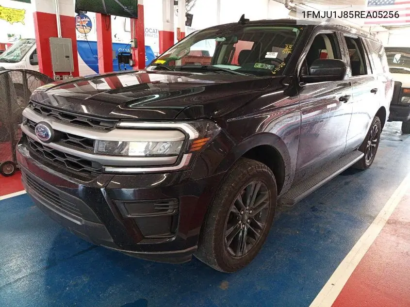 2024 Ford Expedition Xlt VIN: 1FMJU1J85REA05256 Lot: 42624312