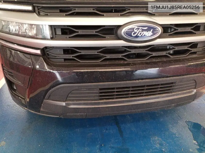 2024 Ford Expedition Xlt VIN: 1FMJU1J85REA05256 Lot: 42624312