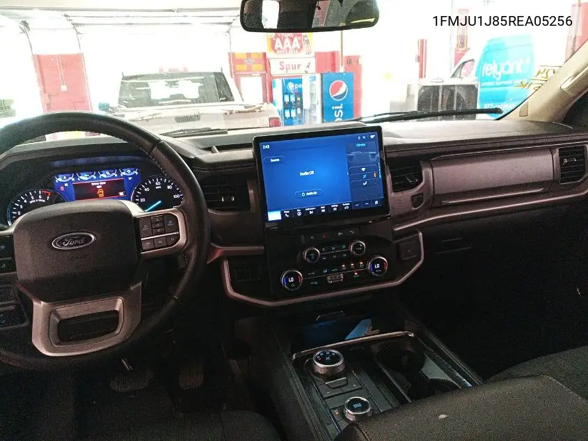2024 Ford Expedition Xlt VIN: 1FMJU1J85REA05256 Lot: 42624312