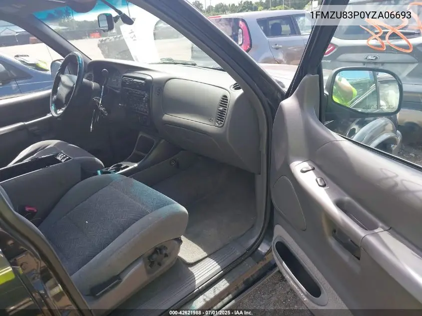 2000 Ford Explorer Xlt VIN: 1FMZU83P0YZA06693 Lot: 42621988