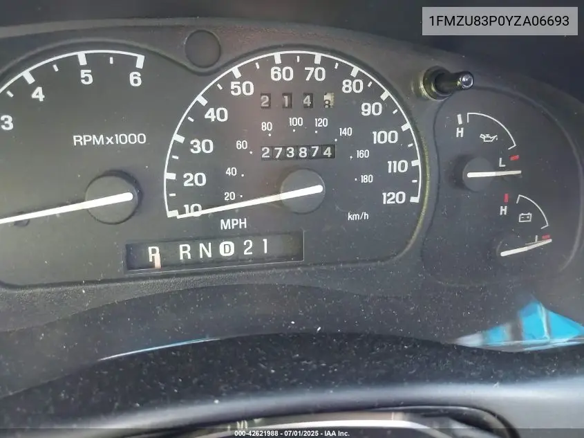 2000 Ford Explorer Xlt VIN: 1FMZU83P0YZA06693 Lot: 42621988