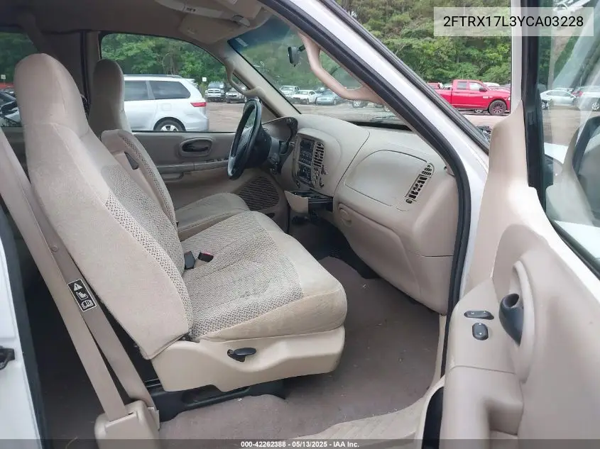 2000 Ford F-150 Lariat/Work Series/Xl/Xlt VIN: 2FTRX17L3YCA03228 Lot: 42262388