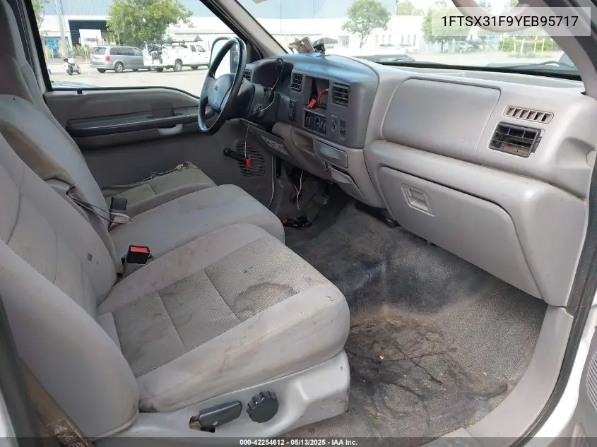 2000 Ford F-350 Lariat/Xl/Xlt VIN: 1FTSX31F9YEB95717 Lot: 42254612