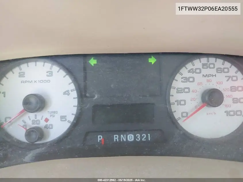 2006 Ford F-350 Lariat/Xl/Xlt VIN: 1FTWW32P06EA20555 Lot: 42312962