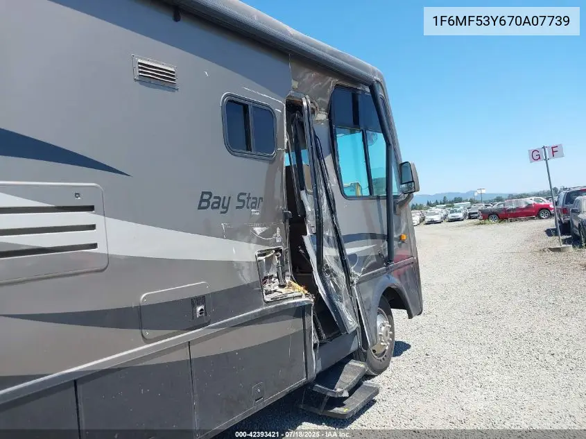 2007 Ford F550 Super Duty Stripped Chass VIN: 1F6MF53Y670A07739 Lot: 42393421
