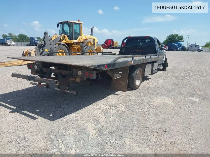 2019 Ford F-550 Chassis Xl/Xlt VIN: 1FDUF5GT5KDA01617 Lot: 42770319