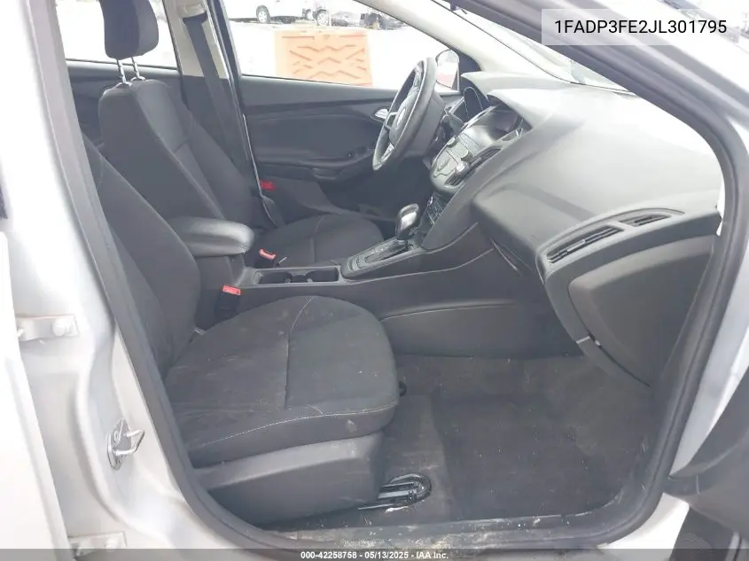 2018 Ford Focus Se VIN: 1FADP3FE2JL301795 Lot: 42258758