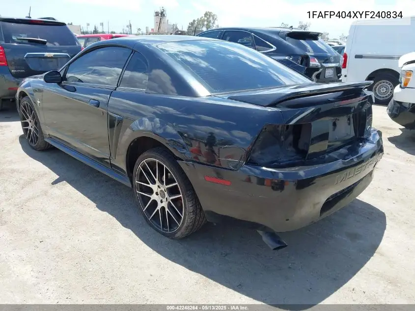2000 Ford Mustang VIN: 1FAFP404XYF240834 Lot: 42248264