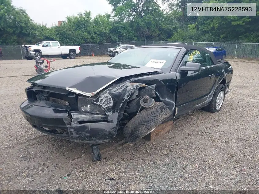 2007 Ford Mustang V6 Deluxe/V6 Premium VIN: 1ZVHT84N675228593 Lot: 42618589