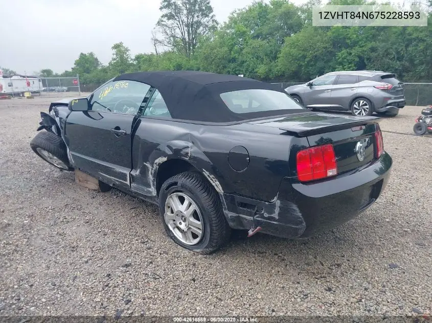 2007 Ford Mustang V6 Deluxe/V6 Premium VIN: 1ZVHT84N675228593 Lot: 42618589