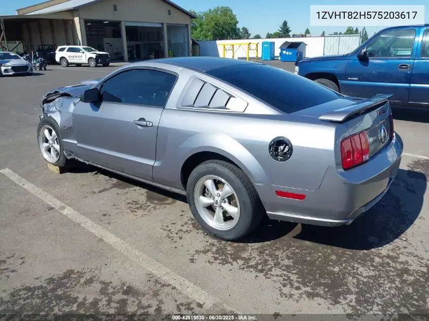 2007 Ford Mustang Gt Deluxe/Gt Premium VIN: 1ZVHT82H575203617 Lot: 42619530