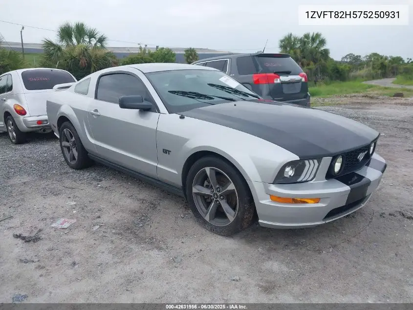 2007 Ford Mustang Gt Deluxe/Gt Premium VIN: 1ZVFT82H575250931 Lot: 42631956