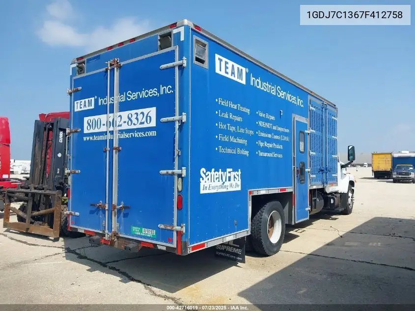 2007 GMC C7500 C7C042 VIN: 1GDJ7C1367F412758 Lot: 42716019