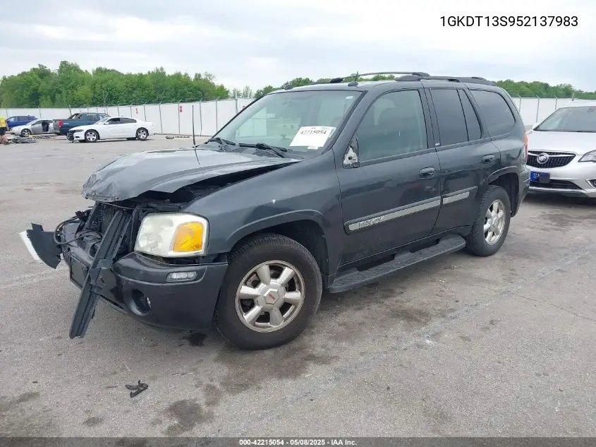 2005 GMC Envoy Slt VIN: 1GKDT13S952137983 Lot: 42215054