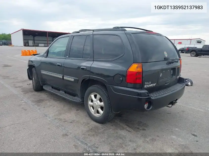 2005 GMC Envoy Slt VIN: 1GKDT13S952137983 Lot: 42215054