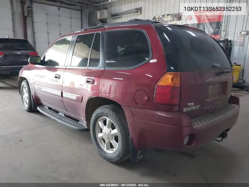 2005 GMC Envoy Slt VIN: 1GKDT13S652352253 Lot: 42236521
