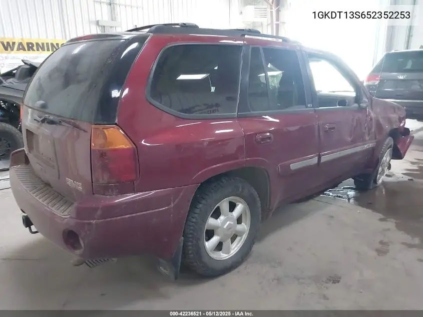 2005 GMC Envoy Slt VIN: 1GKDT13S652352253 Lot: 42236521