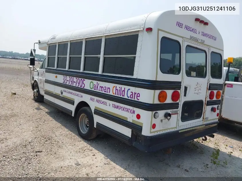 2005 GMC Savana Cutaway Standard W/C7A VIN: 1GDJG31U251241106 Lot: 42752502