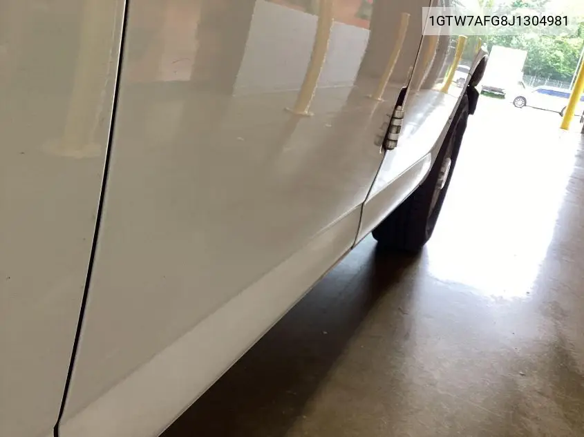 2018 GMC Savana G2500 VIN: 1GTW7AFG8J1304981 Lot: 42650273