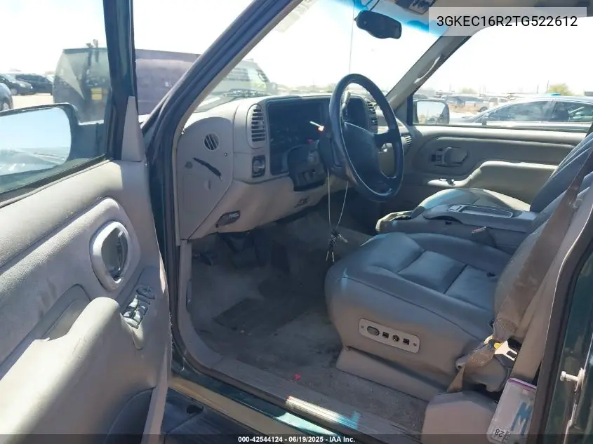 1996 GMC Suburban C1500 VIN: 3GKEC16R2TG522612 Lot: 42544124