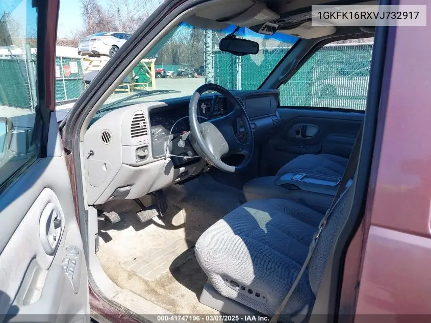 1997 GMC Suburban 1500 Sl VIN: 1GKFK16RXVJ732917 Lot: 41747196