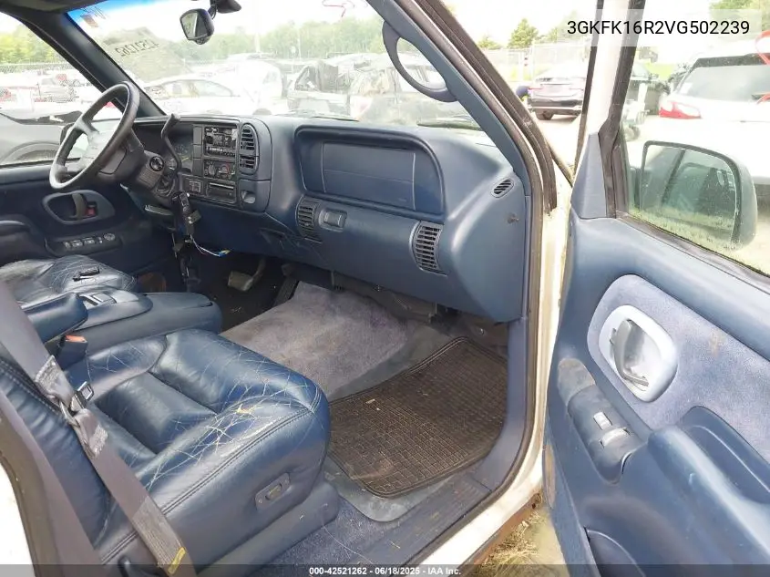 1997 GMC Suburban 1500 Sl VIN: 3GKFK16R2VG502239 Lot: 42521262