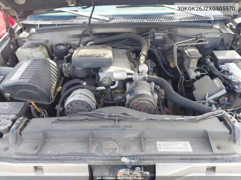 1999 GMC Suburban 2500 Sl VIN: 3GKGK26J2XG505570 Lot: 42358504