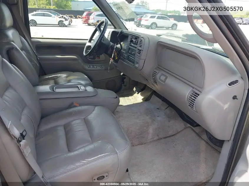 1999 GMC Suburban 2500 Sl VIN: 3GKGK26J2XG505570 Lot: 42358504