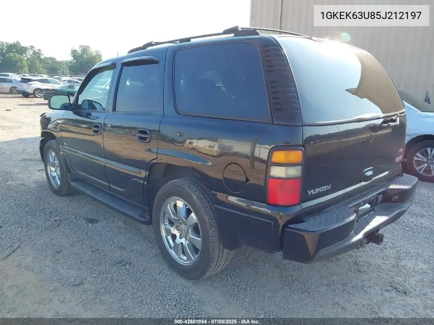 2005 GMC Yukon Denali VIN: 1GKEK63U85J212197 Lot: 42681054