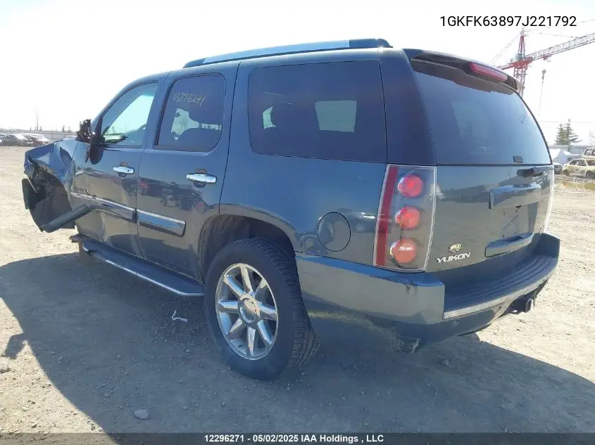 2007 GMC Yukon Denali Denali VIN: 1GKFK63897J221792 Lot: 12296271
