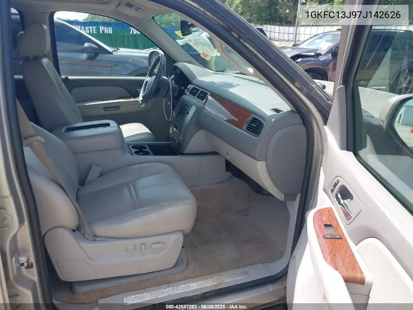 2007 GMC Yukon VIN: 1GKFC13J97J142626 Lot: 42557263