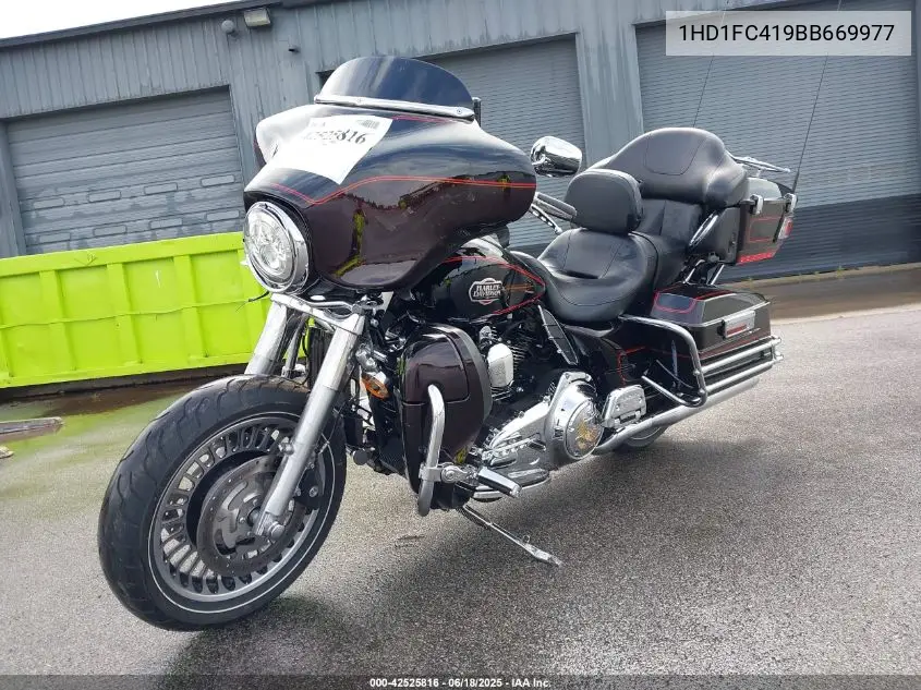 2011 Harley-Davidson Flhtcu VIN: 1HD1FC419BB669977 Lot: 42525816