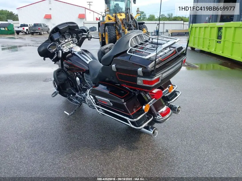 2011 Harley-Davidson Flhtcu VIN: 1HD1FC419BB669977 Lot: 42525816