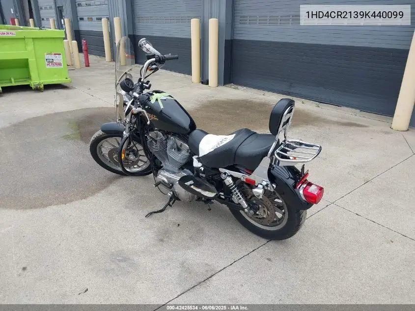 2009 Harley-Davidson Xl883 L VIN: 1HD4CR2139K440099 Lot: 42425534