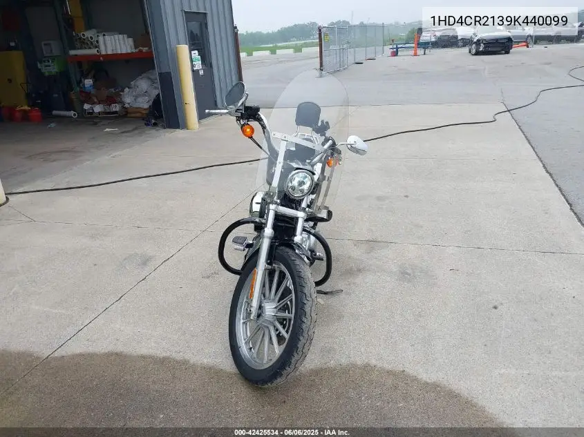 2009 Harley-Davidson Xl883 L VIN: 1HD4CR2139K440099 Lot: 42425534