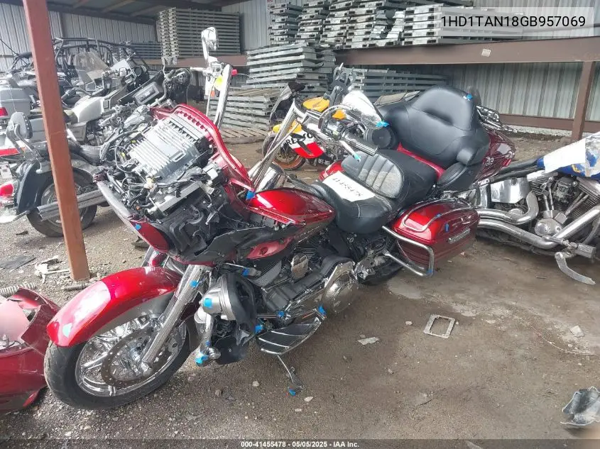 2016 Harley-Davidson Fltruse Cvo Road Glide VIN: 1HD1TAN18GB957069 Lot: 41455478
