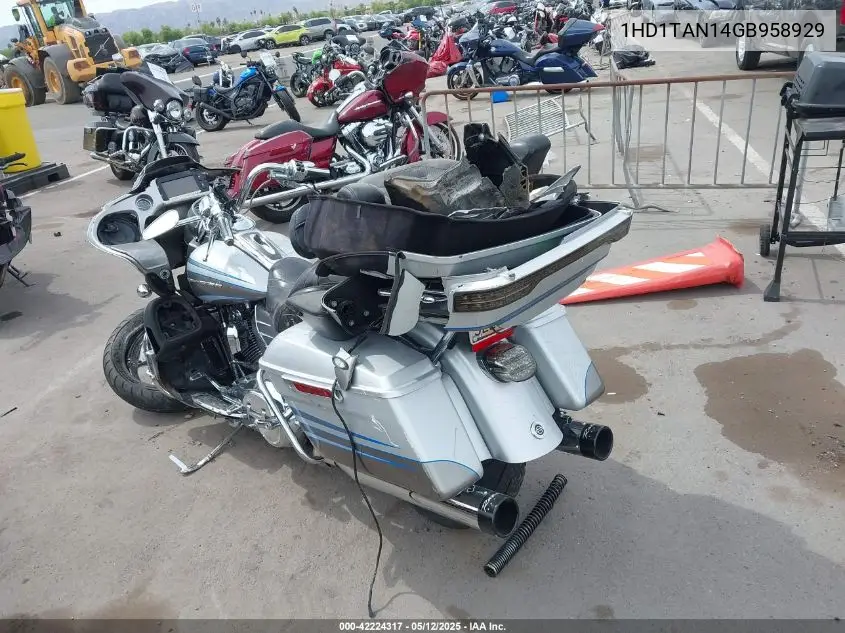 2016 Harley-Davidson Fltruse Cvo Road Glide VIN: 1HD1TAN14GB958929 Lot: 42224317