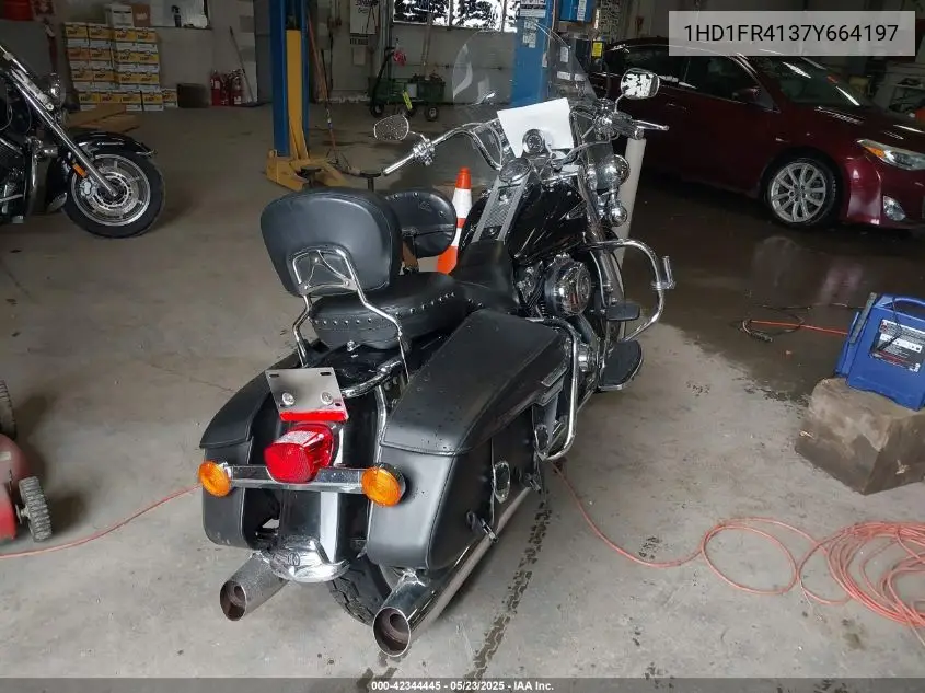 2007 Harley-Davidson Flhrci VIN: 1HD1FR4137Y664197 Lot: 42344445