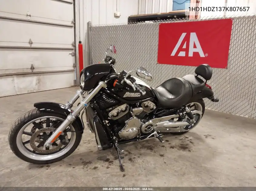 2007 Harley-Davidson Vrscd VIN: 1HD1HDZ137K807657 Lot: 42136029