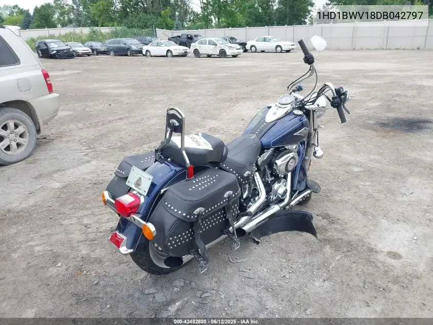 2013 Harley-Davidson Flstc Heritage Softail Classic VIN: 1HD1BWV18DB042797 Lot: 42482800