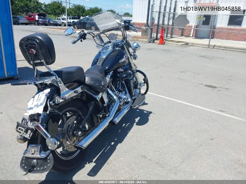 2017 Harley-Davidson Flstc Heritage Softail Classic VIN: 1HD1BWV19HB045858 Lot: 42487671