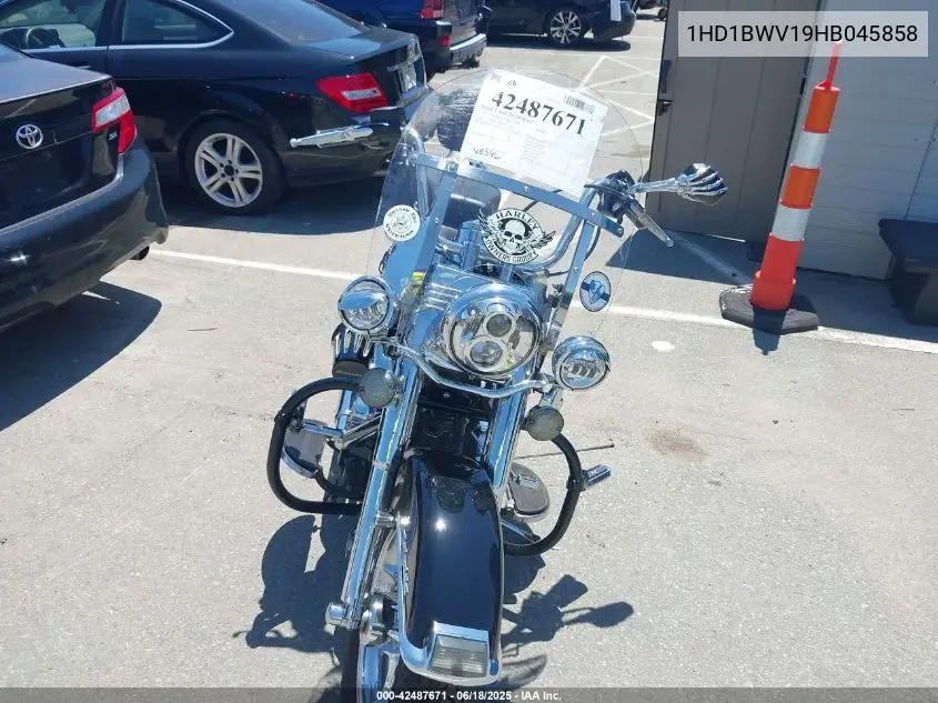 2017 Harley-Davidson Flstc Heritage Softail Classic VIN: 1HD1BWV19HB045858 Lot: 42487671