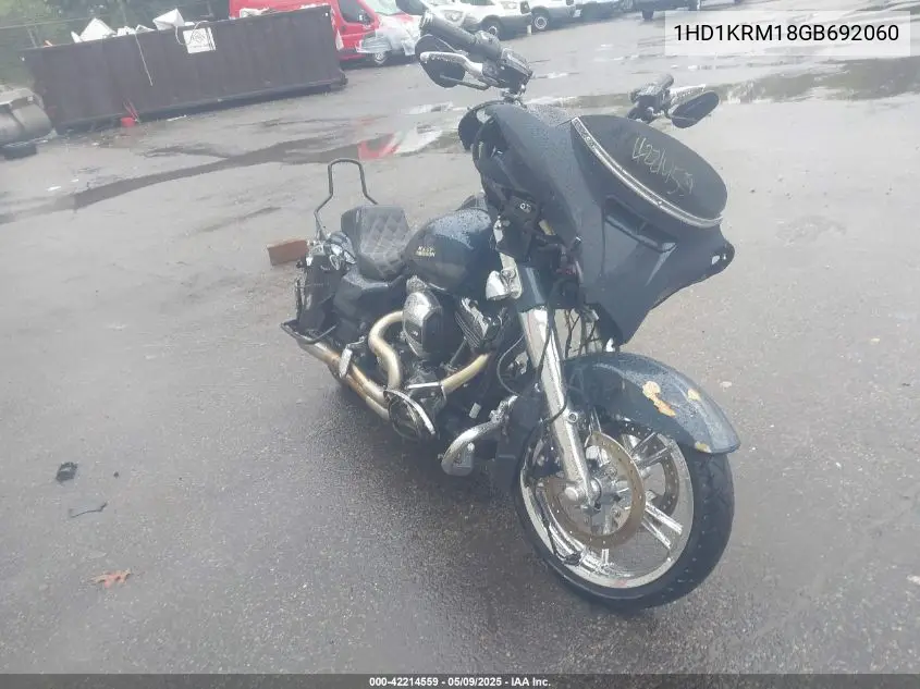 2016 Harley-Davidson Flhxs Street Glide Special VIN: 1HD1KRM18GB692060 Lot: 42214559