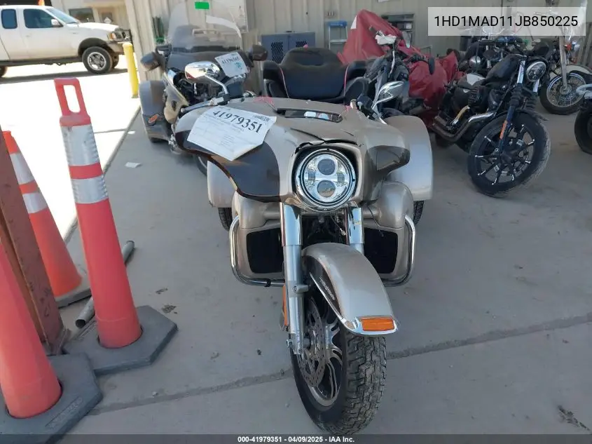 2018 Harley-Davidson Flhtcutg Tri Glide Ultra VIN: 1HD1MAD11JB850225 Lot: 41979351