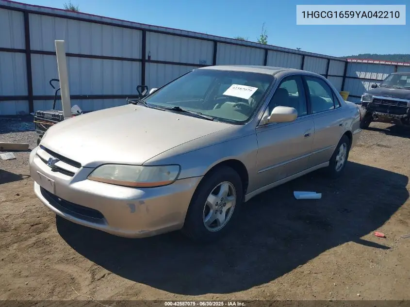 2000 Honda Accord 3.0 Ex VIN: 1HGCG1659YA042210 Lot: 42587079