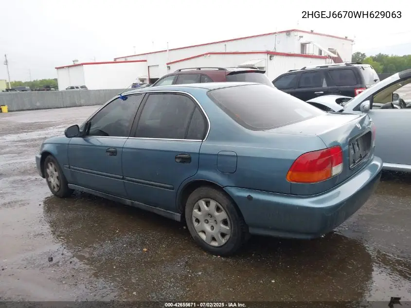 1998 Honda Civic Lx VIN: 2HGEJ6670WH629063 Lot: 42655671