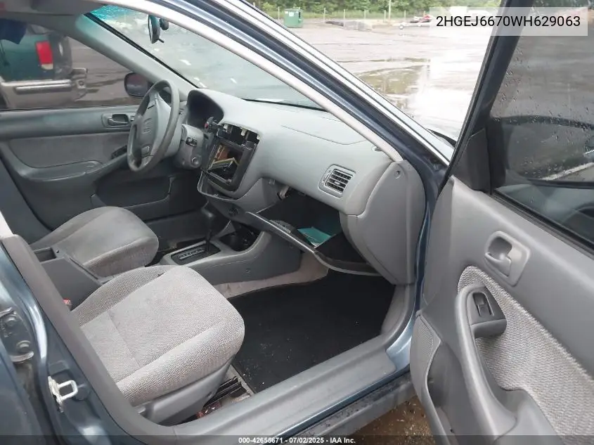 1998 Honda Civic Lx VIN: 2HGEJ6670WH629063 Lot: 42655671