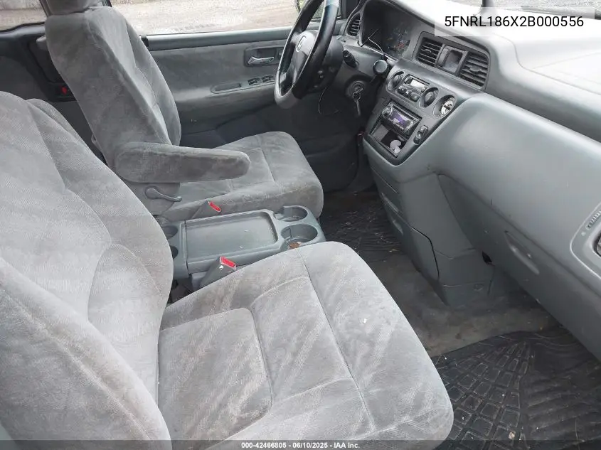 2002 Honda Odyssey Ex VIN: 5FNRL186X2B000556 Lot: 42466805