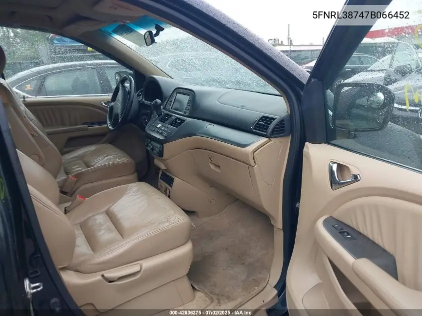 2007 Honda Odyssey Ex-L VIN: 5FNRL38747B066452 Lot: 42636275